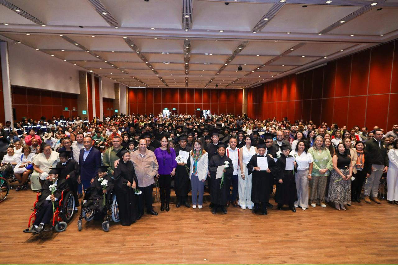 Impulsa Gobierno de Morelos inclusión laboral y combate al rezago educativo con entrega de certificados