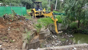 Refuerza Cuautitlán Izcalli limpieza preventiva en el Canal de San José para evitar afectaciones