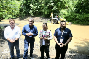 Refuerzan acciones preventivas en Tapachula con trabajos de desazolve en el río Pacayalito