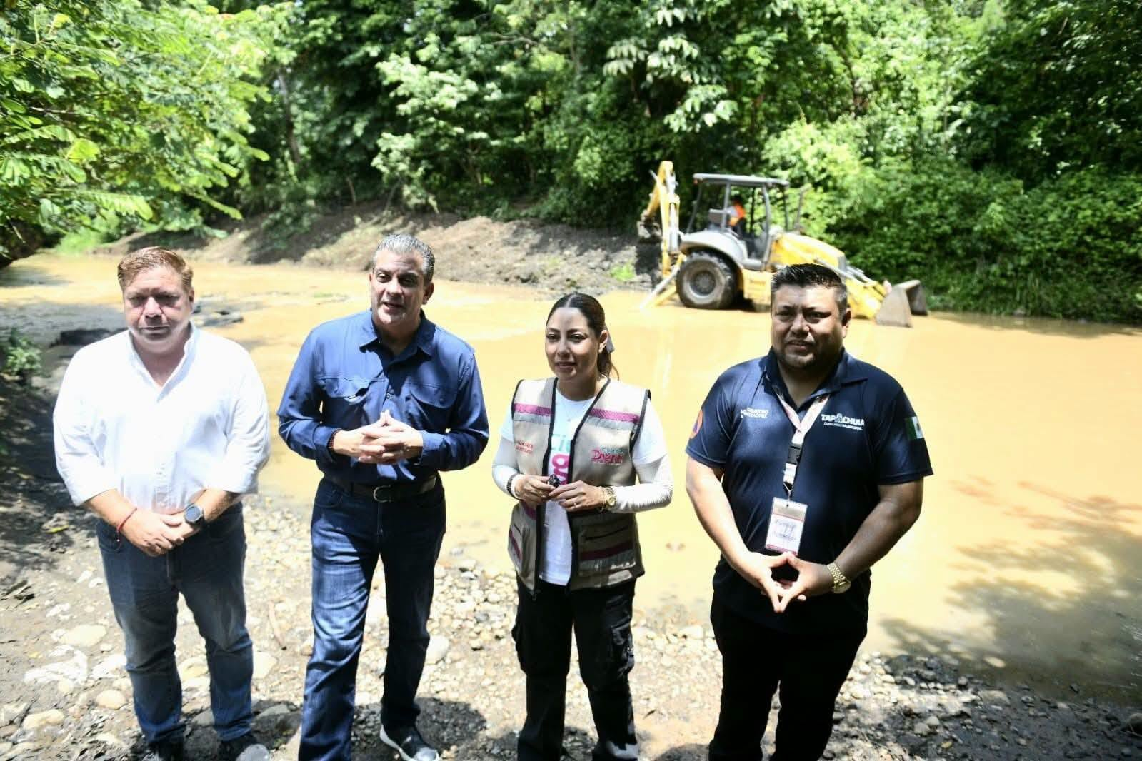 Refuerzan acciones preventivas en Tapachula con trabajos de desazolve en el río Pacayalito