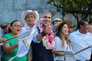 Más infraestructura vial para Cerro Hueco: Ángel Torres