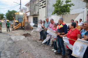 A más de 30 años llega la justicia social a El Bosque con Calles Felices: Ángel Torres