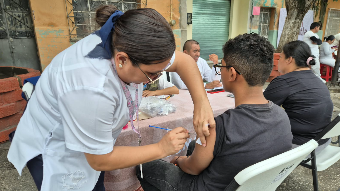 Plan Cuautla acerca servicios gratuitos de salud a familias de Cuautlixco