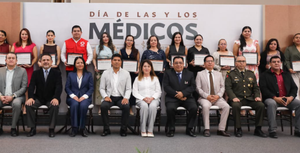 Margarita González Saravia reconoce a 17 profesionales por su trayectoria y compromiso con la salud en Morelos